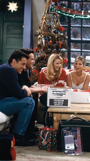 @bobslattve on Instagram: "Merry Christmas 🎄🎁✨ Binge watching Friends Christmas episodes is the only correct holiday plan✨ S02E09 – The One with Phoebe’s Dad S03E10 – The One Where Rachel Quits S04E10 – The One with the Girl from Poughkeepsie S05E10 – The One with the Inappropriate Sister S06E10 – The One with the Routine S07E10 – The One with the Holiday Armadillo S08E11 – The One with Ross’s Step Forward S09E10 – The One with Christmas in Tulsa own edit :) sp : @theoneincentralperk [ Merry C