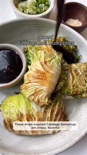 Kelly Kwok - GF Recipes on Instagram: "Asian-inspired Cabbage Roll Dumplings✨ These Cabbage Dumplings are a wholesome and savory twist on traditional crispy pan-fried dumplings featuring Napa cabbage, a savory protein veggie filling, with a sweet and tangy sauce. They’re full of flavor and perfect when you’re craving take-out style dumplings. ✨ingredients 🥬For wrapping ▫️Napa Cabbage leaves, remove tough stem at bottom 🫙Sauce ▫️coconut aminos (can sub Tamari or low sodium soy sauce if you’re n