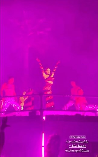 Violet Chachki- Performing At Dolce & Gabanna Fashion Show - Sardinia, Italy 🇮🇹