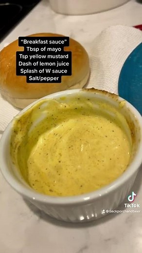 Copycat McDonalds Steak, EGG and cheese bagel! *with breakfast sauce