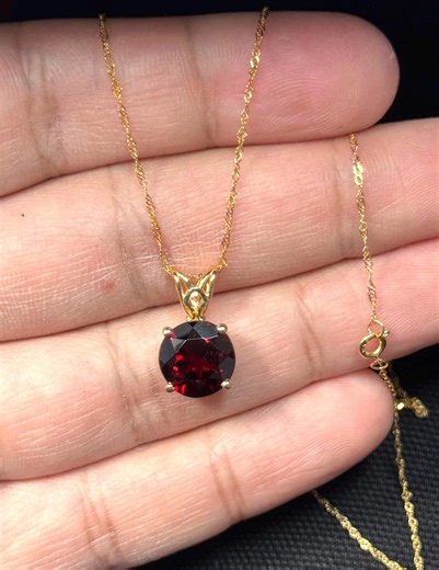 Garnet Solitaire Pendant | 4.21 Ct AAA Dark Red, 14K Yellow Gold - Etsy