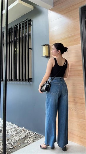 6.5K views · 467 reactions | This Zara Crossover wideleg jeans is really a must have! Ganda ng fitting & quality. #wideleg #widelegpants #widelegjeans #widelegpantsoutfit #WideLegStyle | Milane Basics Ph | Facebook