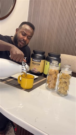 Mohamed Mofit on Instagram: "Mofit High protein Balls🧆🫐🍌. . . #mofitsupplements #mofitsupplementske"