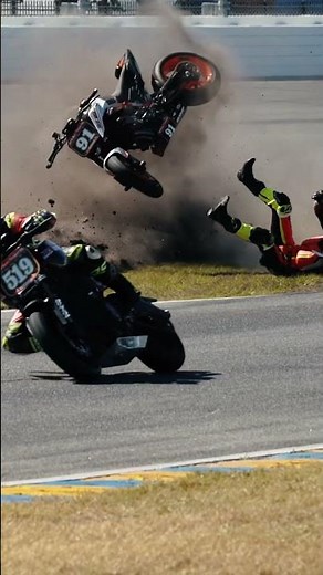 😱HUGE #Motorcycle CRASH AT DAYTONA INTERNATIONAL RACEWAY! #shorts