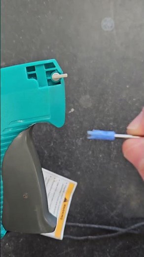 Changing Tagging Gun Needle