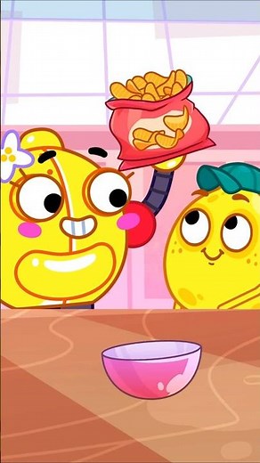 My Mom vs Robot Mom - who will make the best healthy snacks for kids?