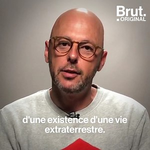 1.2M views · 2.7K reactions | Que s'est-il vraiment passé le 8 juillet 1947 à Roswell ? Le crash d'un OVNI ou d'un simple ballon météo ? L'historien Thomas Snegaroff raconte l'origine de la rumeur qui prouverait l'existence des extraterrestres.  | Brut | Facebook