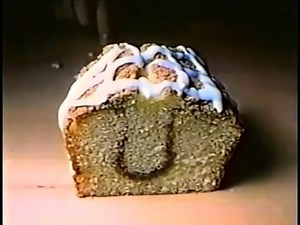 Pillsbury Streusel Swirl Cake Commercial (1979)