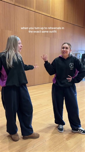 Perfect Hoodie and Jogger Combination for Dance Rehearsals