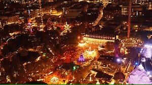 58K views · 2.7K reactions | Faldende efterårsløv, funklende lys i...