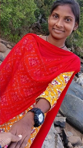 #hindisong . 😘mummy ke saath me 👀♥️❤️🦋..