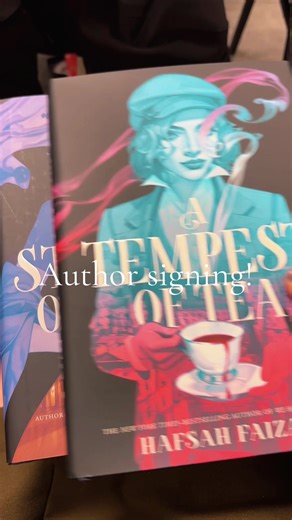 Such a fun night @A Novel Romance Bookstore ‘s event for @Hafsah Faizal !!! #booktok #authorsoftiktok #booksigning