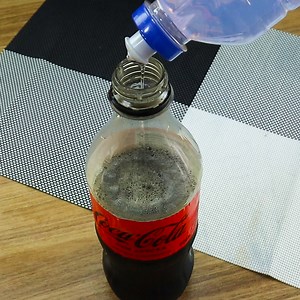 If you mix toothpaste with baking soda and apply it to your kitchen utensils, they will shine like pearls | Recetas Sencillas