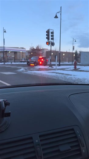 HCSO 25 And 24 Explorer Blocking Entrances To Wells Fargo And IHOP#backtheblue🖤💙🇺🇸💪🏼 #lawenforment #brooklyncentershooting #shooting #fyp