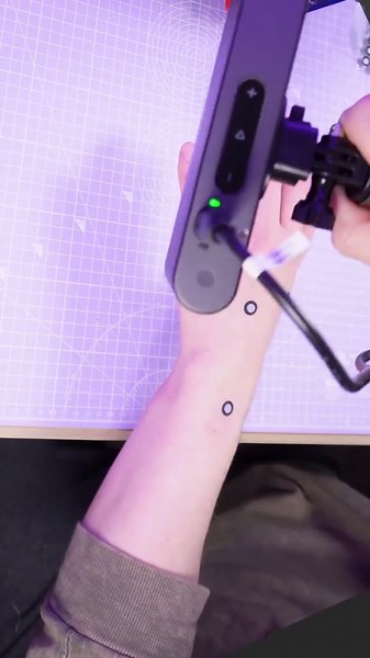 Creating a robotic digital twin hand