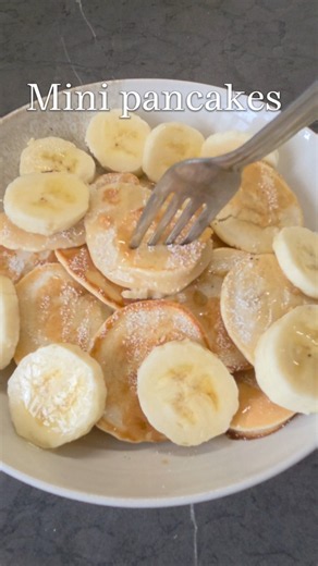 Mini Banana Pancakes — cute, fluffy & delicious! 😍 #minipancakes #recipe