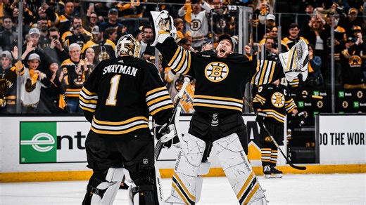 Bruins finding success with goalie tandem in playoffs