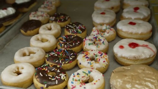 Donut shop offers insight into upcoming interest rate decision in U.S.