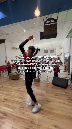 La danza cristiana en una forma de adoración a Dios, No es solo _Danza_ sino una expresión del corazón, una manera de Honrar , Agradecer y Exaltar su nombre❤️‍🔥 https://vm.tiktok.com/ZMAsbGsEh/ | Ministerio De Danza Fuego Y Espada
