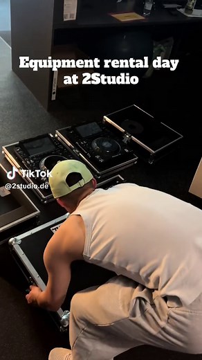 Equipment rental day at 2Studio 🎧 #fyp #fürdich #djm900nxs2 #cdj3000 #rental #leipzig #dj