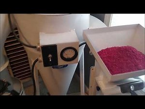Kice Waterfall Aspirator Separating Dried Cranberry Seed from Chaff