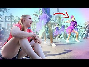 my 8yr old DAUGHTER dances in the Disneyland Parade (EMOTIONAL)