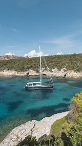 Magnify your horizon. ✨ Step aboard and enter the refined world of cruising with Jeanneau Yachts. ⛵ These exceptional sailboats combine elegance and comfort to offer you moments of escape from the everyday as well as long offshore passages. 📍 Following exclusive sea trials in Porto Piccolo, discover the Jeanneau Yachts line at the Cannes and Genoa Boat Shows | Jeanneau