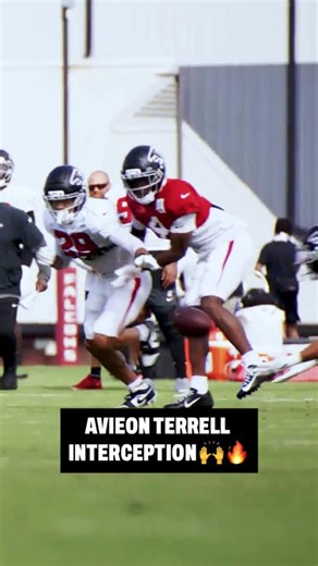 Avieon Terrell makes a play and gets the interception at camp 🔥 #nfl #atlantafalcons