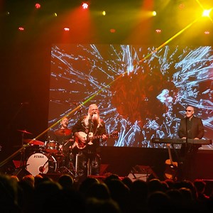 IPSWICH! Join us this year as we celebrate The Eagles Greatest hits. A two-hour musical journey through the timeless melodies that defined an era. "Take it to the Limit, Lyin Eyes, New kid in Town and Hotel California are just some of the great songs in this unmissable night of music. A six-piece band lead by Whalen Hughes and David Thompson as Don Henley and Glenn Frey, arguably the best sounding anywhere in the world. Secure your tickets now and be part of a night that pays homage to one of th