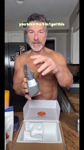 Men’s Essentials Skincare Kit with Red Light Facial Brush