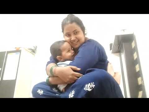 mama Bhan ke Dada tabli kar rahi hai kul khuli machane se pahle hi Hansi a gai 😄