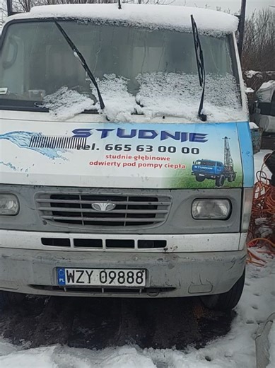 Jakby ktoś z was szukał to na złomie w Mszczonowie mają dwa silnika Andoria do Lublina. Jeden leży w śniegu a drugi wciąż w aucie. Z ten w aucie chcą 1000. #złom #silnik #lublin #samochody #auta