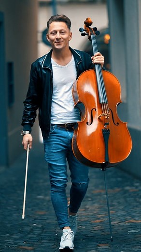 Jodok Vuille on Instagram: "Voilà - France 🇨🇵 #music #cello #france #coversong"