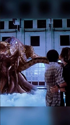 📖 The Faculty (1998) | Marybeth’s Alien Reveal & Poolside Monster Attack 👽🏀😱🌊👹