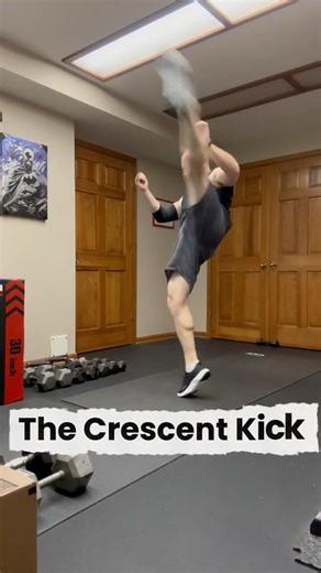 The Inside Crescent Kick #martialarts #taekwondo #flexibility #mobility #kicktechniques