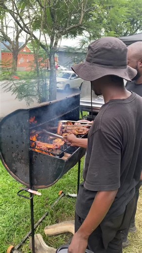 PMB-Mai Mai 🪵🔥🥩 ophansi akawi🫵🏽 Thando lunye pmb ngokuchitha iskhashana nathi nokweseka le movement, the plan is to create employment for those not favoured by the system, create a social environment and showcase the beauty of the Capital City of KZN📍Zandla zedlulikhanda 🙌🏽🫵🏽