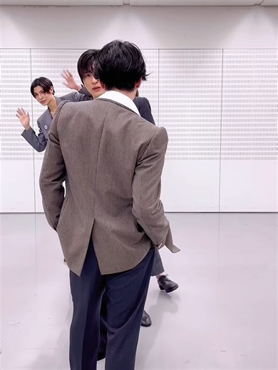 Snow Manリレーダンスやってみました後ろのメンバーにも注目!-#SnowMan#タペストリー#綴れつなぐダンス#リレーダンス