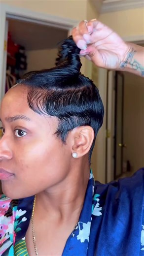 Stylish Pixie Cut for Summer