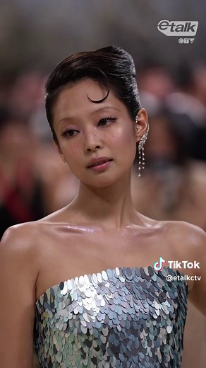 Jennie's Stunning Blue Mermaid Look at Met Gala 2026