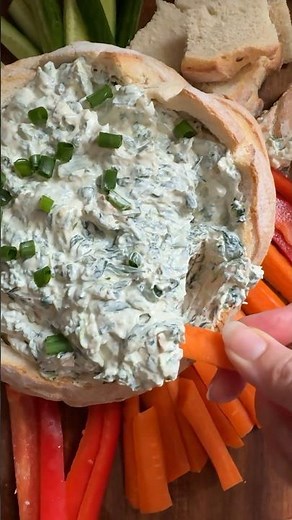 Classic Spinach Dip in a bread bowl #recipe #partytime #veggies #shorts