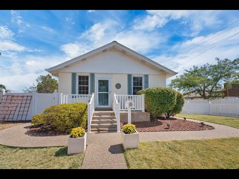 1112 Simmons Avenue Kirkwood, MO | CBGundaker.com