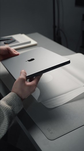 Unboxing Refurbished MacBook Pro from Apple