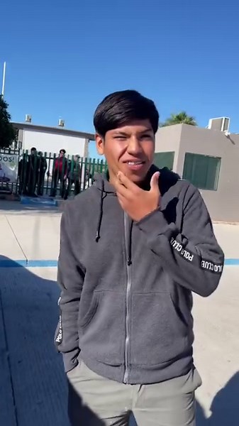 Estudiante de Conalep no podía creer la sorpresa que le llevamos. | El Kuate y el Wiko "oficial"