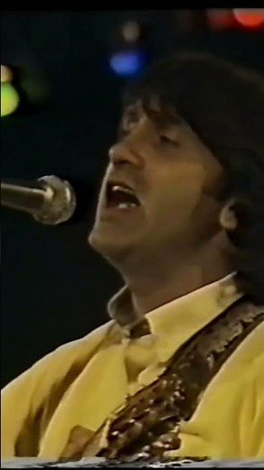 🇬🇷 🎶 Η Αχάριστη ( Live 1983 ) Γιώργος Νταλάρας / I Aharisti - George Dalaras ♪♫•*¨*•.¸❤
