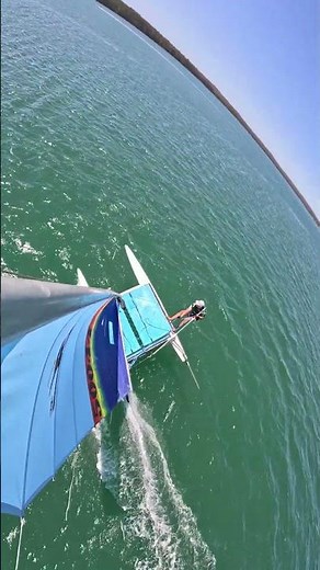 HOBIE 14 FLYING THE FULL w/ The World Champ | Mannering Park, Australia #sailing #hobie #catsailing