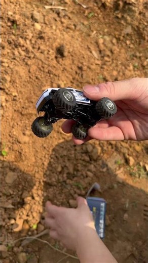 Remote-controlled police cars can also go off-road.