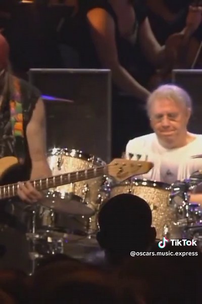 Roger Glover's Bass Guitar Solo Live in Montreux 2011