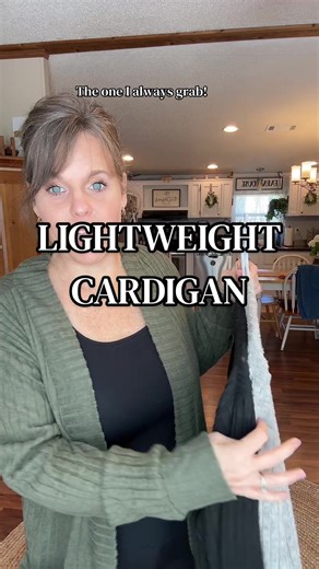 If I’m leaving the house and need a layer, I grab this cardigan. 🤍 #cardigan #everydayoutfit #springfashion #tiktokshopcreator #comfortablestyle