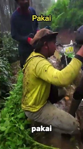 The throttle cable is too short, and the motorcycle will accelerate by itself!