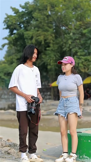 girls half shits jeans shirt with cap pozes #rezen_creation #mr_rezen #rezen_fam #rezen_family #rezen_photography @beby girl 😽💋